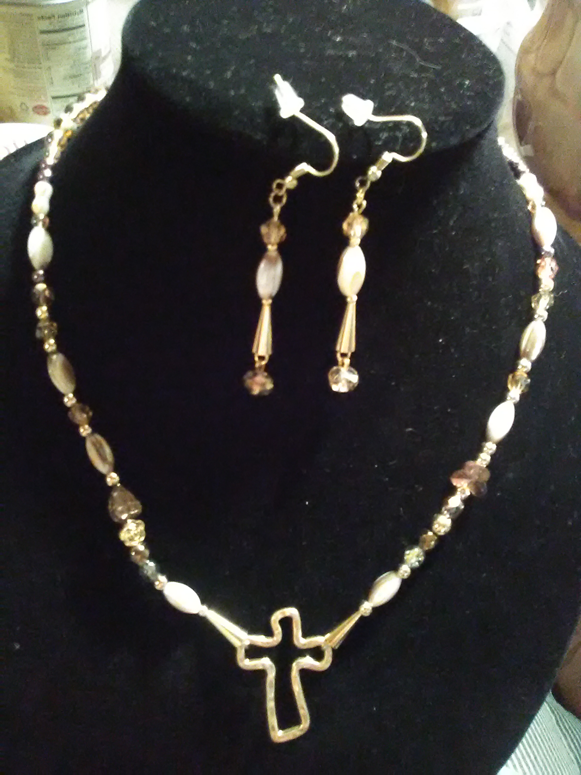 Necklace earring